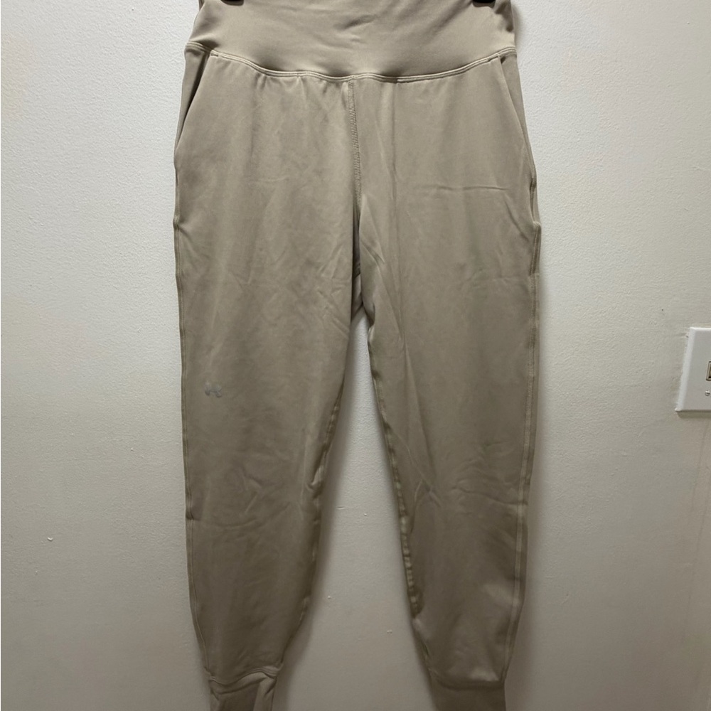 Under Armour Khaki Fitted Apparel